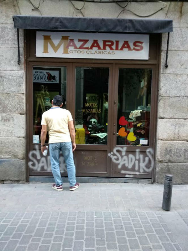 mazarias tienda motos clasicas madrid calle san pedro barrio de las letras